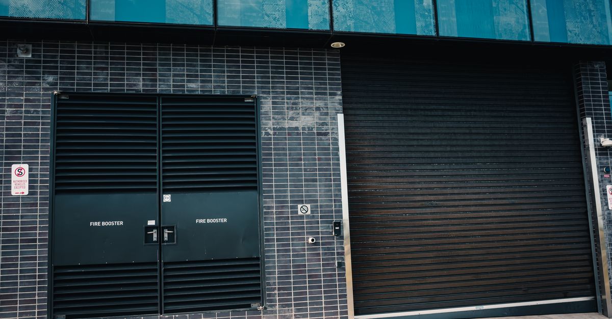 Why Toronto Commercial Doors Need Properly Fitted Exit Devices — North York Heritage Lock & Key
