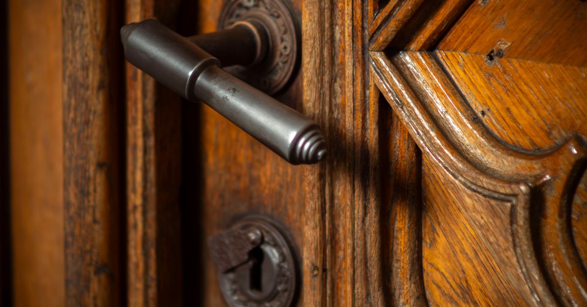 Why Door Knob Lock Replacement Is Rarely a DIY Fix — North York Heritage Lock & Key